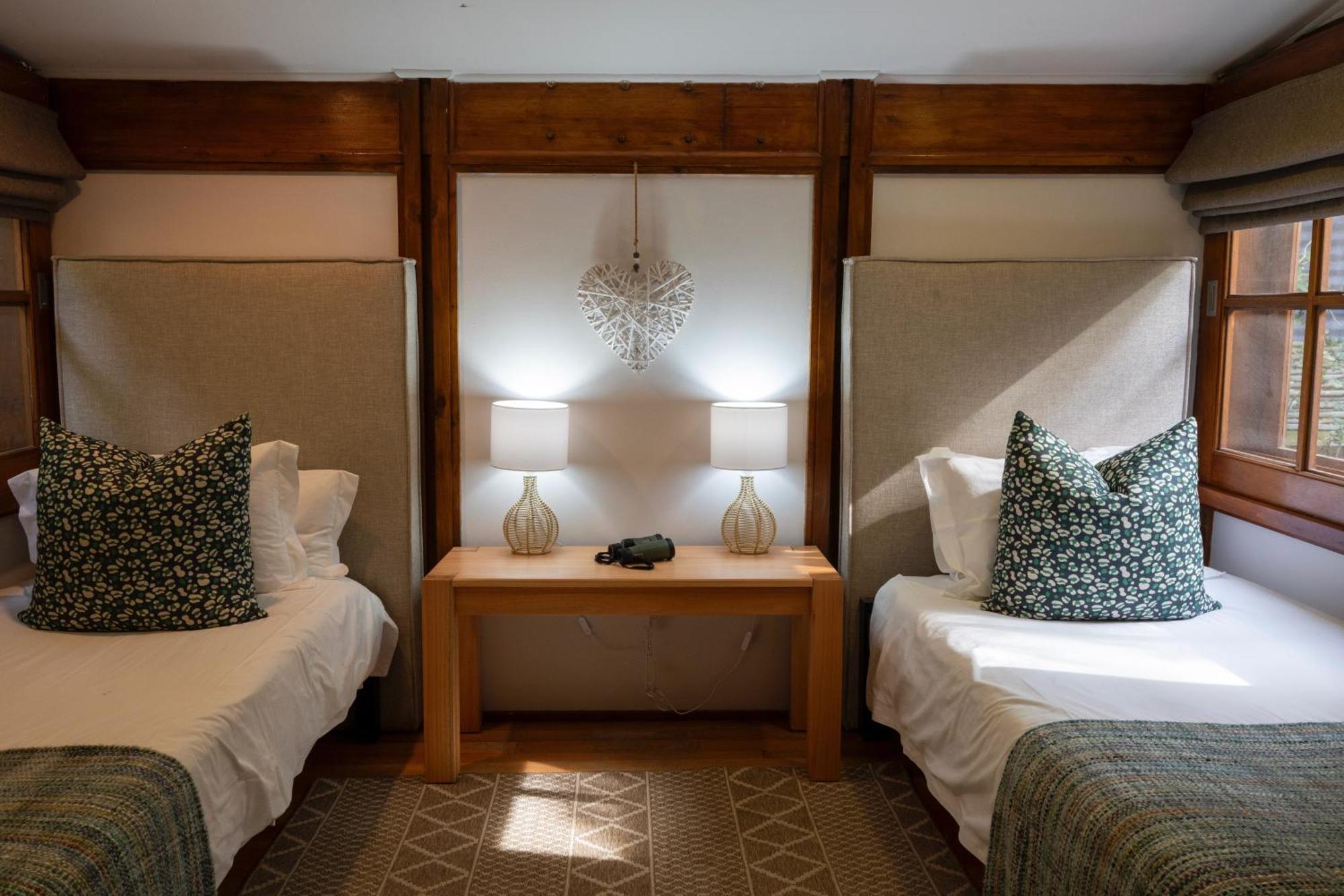 Makakatana Bay Lodge *