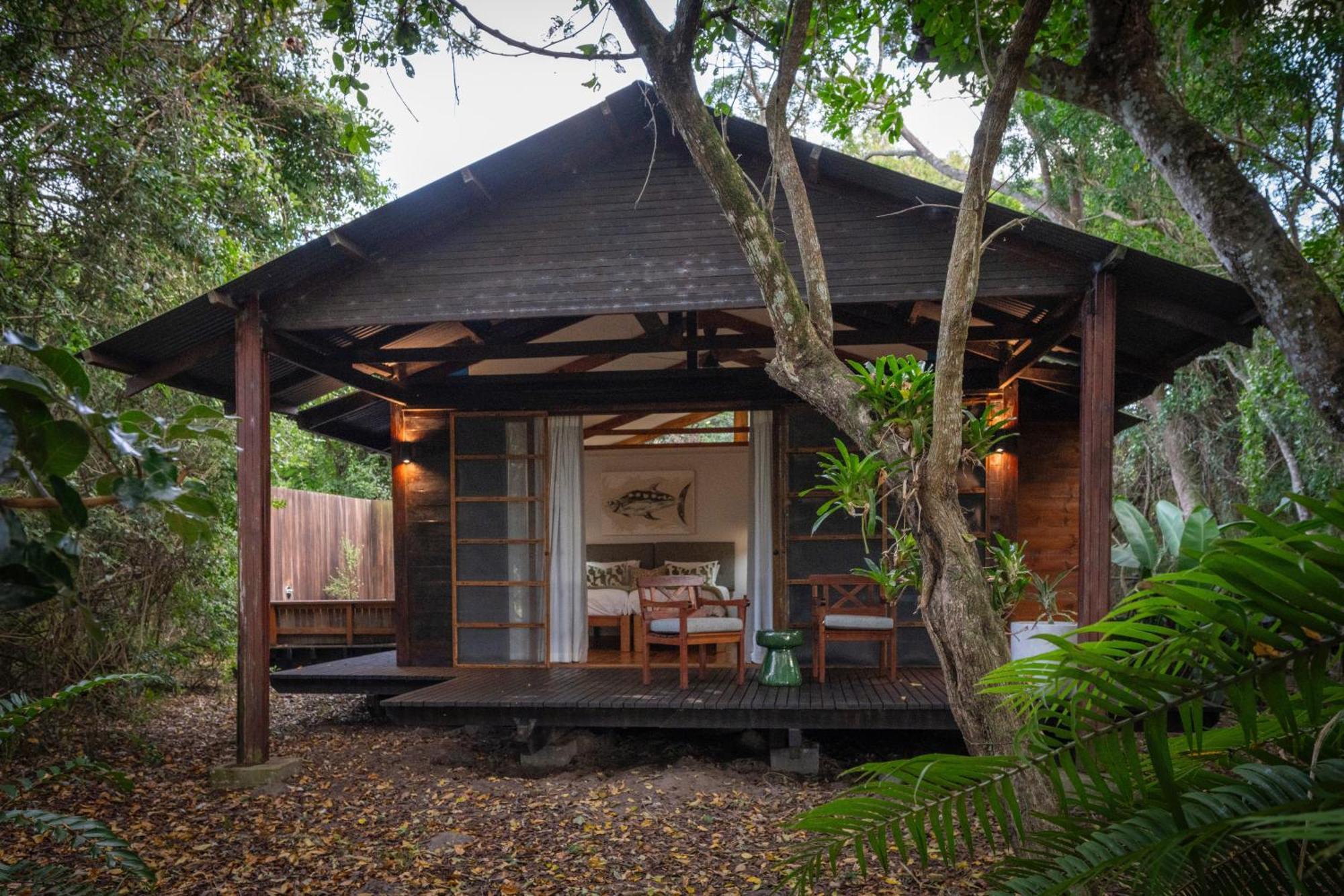 Makakatana Bay Lodge